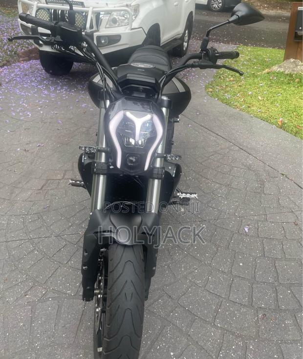 Benelli 2022 Black photo 7