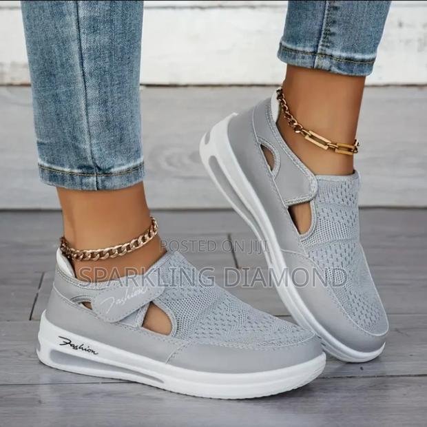 Women’S Breathable Knit Sneakers – Size 36 photo 3