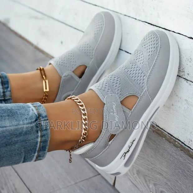 Women’S Breathable Knit Sneakers – Size 36 photo 4