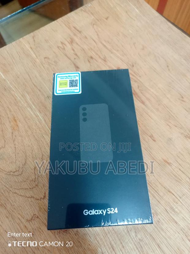 New Samsung Galaxy S24 128 GB Black photo 2