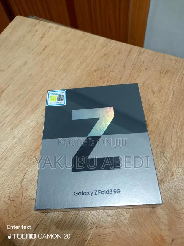 New Samsung Galaxy Z Fold4 256 GB Gray photo 3