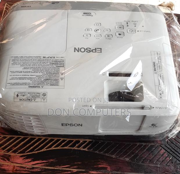 Epson Powerlite · Photo 4
