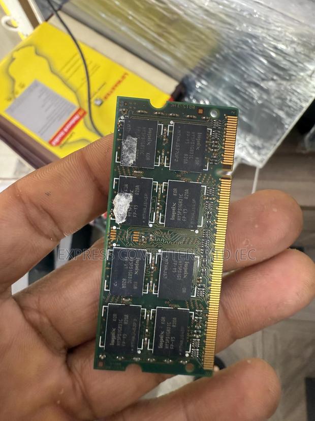 Pc2 Laptop Ram From Uk (2gb ) Original photo 2