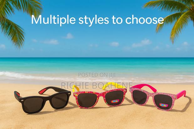 Kids Sunglasses · Photo 2