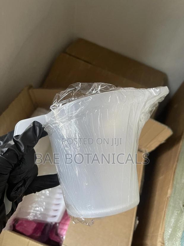 Easy-pour Measuring Cup With Funnel Spout (1 Liter) photo 2
