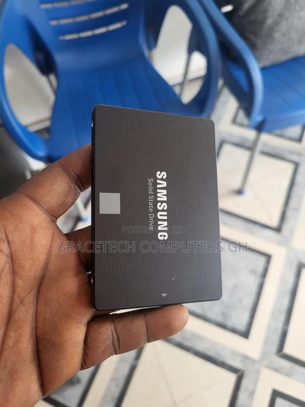 2tb 2.5inch Samsung SSD 100% Health. photo 2