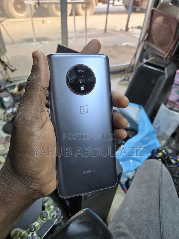 OnePlus 7T 128 GB Blue photo 2