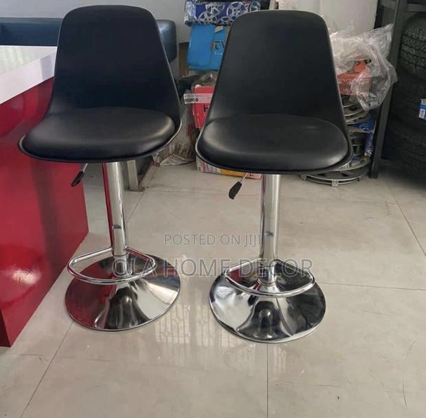 Bar Chair / Stool photo 2