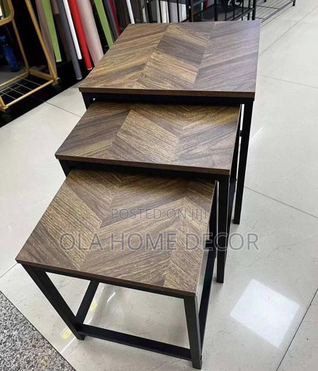 Wooden Serving Table photo 2