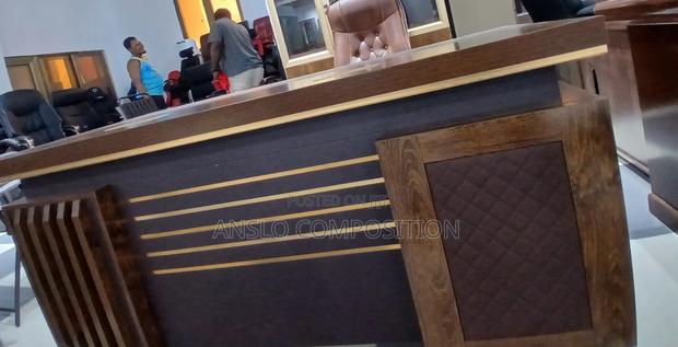Vip Elegant Office Table · Photo 2