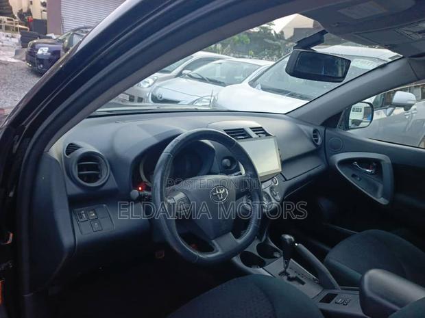Toyota Vanguard 2012 Black photo 5