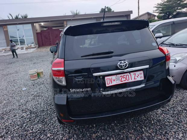 Toyota Vanguard 2012 Black photo 6