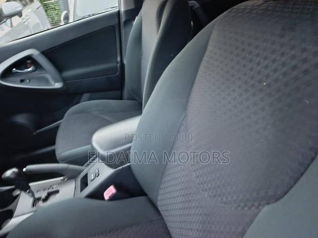 Toyota Vanguard 2012 Black photo 8