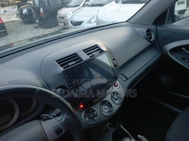 Toyota Vanguard 2012 Black photo 9