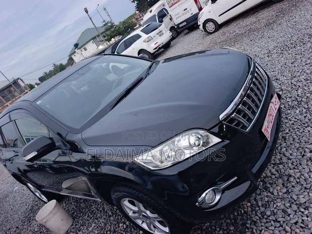 Toyota Vanguard 2012 Black photo 4