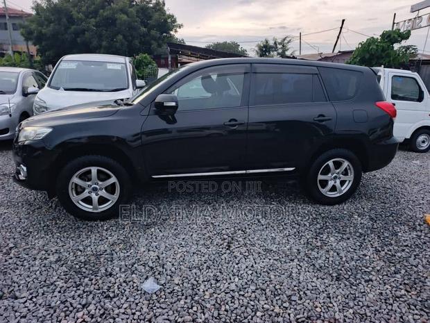 Toyota Vanguard 2012 Black photo 2
