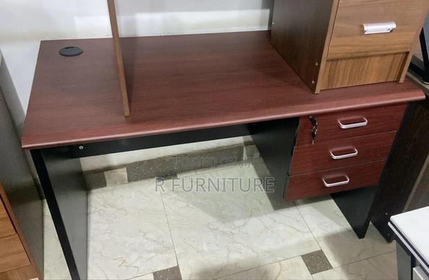 Table With Wooden Fabric for Office