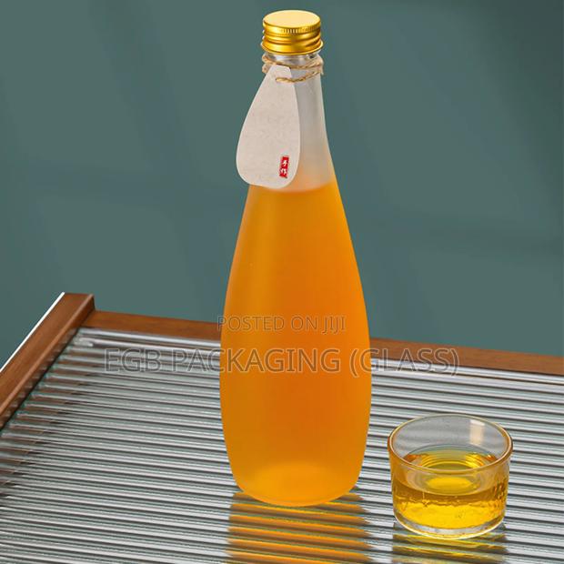 Glass Bottle (Wine Bottle) · Photo 3