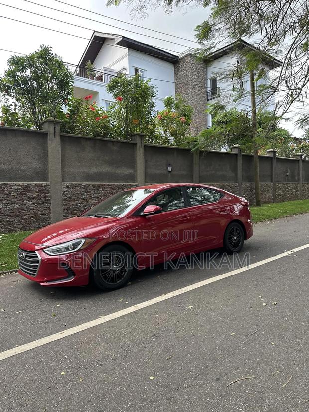 Hyundai Elantra SE Sedan FWD (2.0L 4cyl 6M) 2017 Burgundy