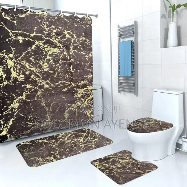 Quality 3 Pieces Toilet Seat With Shower Curtains