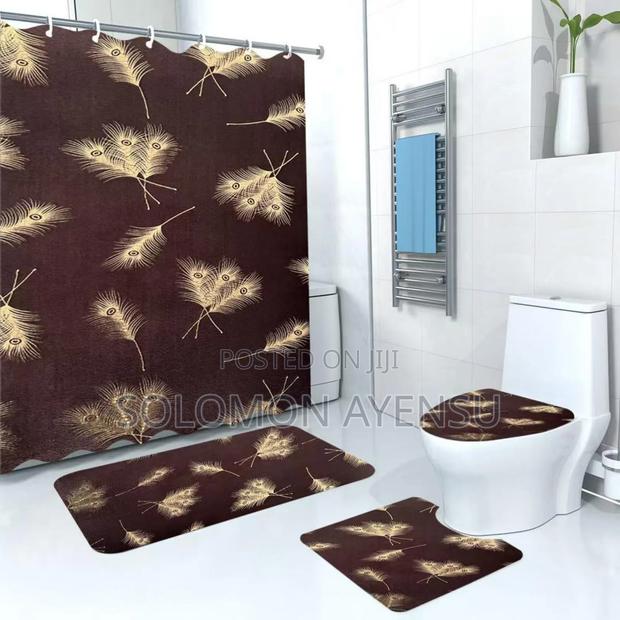Quality 3 Pieces Toilet Seat With Shower Curtains photo 3