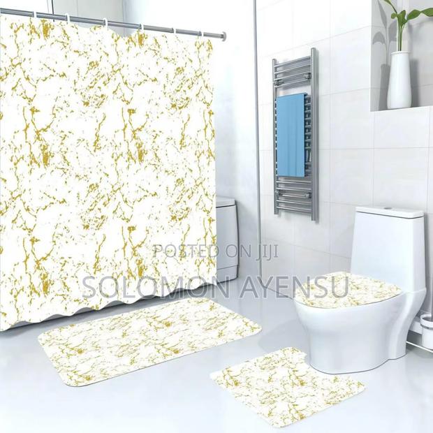 Quality 3 Pieces Toilet Seat With Shower Curtains photo 4