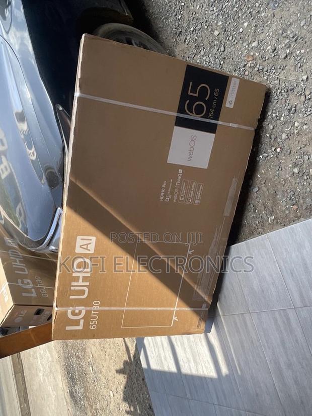 Lg 65ut30 Cosmicframe Ultra-Thin Tv · Photo 3