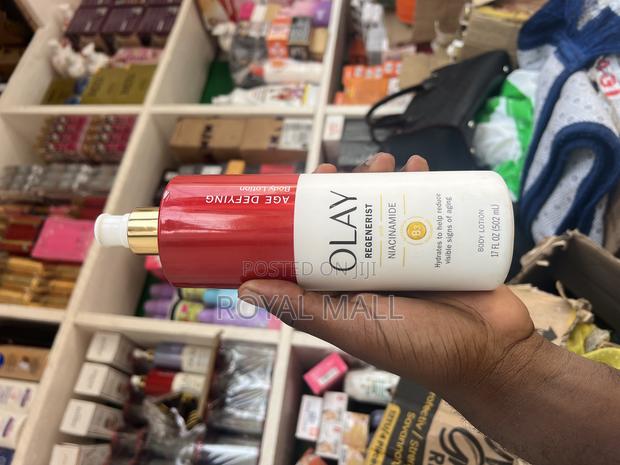 Olay Niacinamide Age Defying Body Lotion · Photo 2