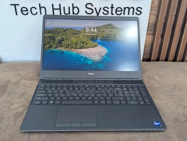 Laptop Dell Precision 7560 32GB Intel Core I9 SSD 1T