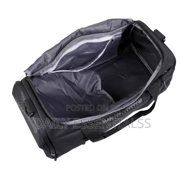 Compact Sports Bag – Perfect for Gym Outdoor Activities photo 2