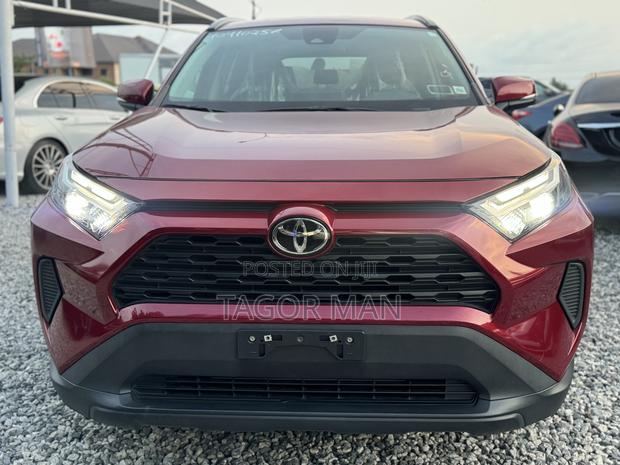 Toyota RAV4 2022 Red