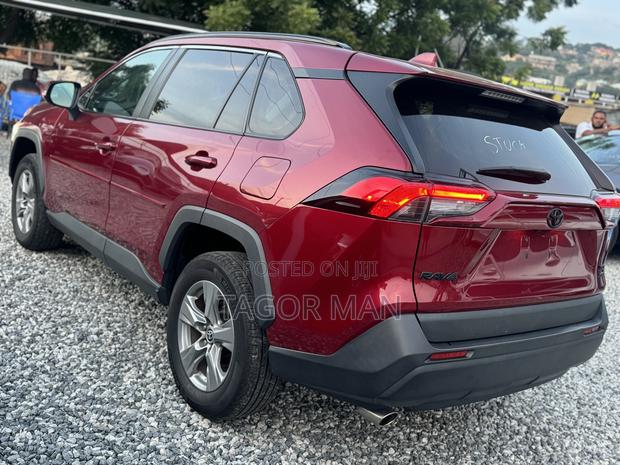 Toyota RAV4 2022 Red