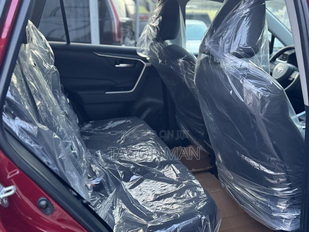 Toyota RAV4 2022 Red