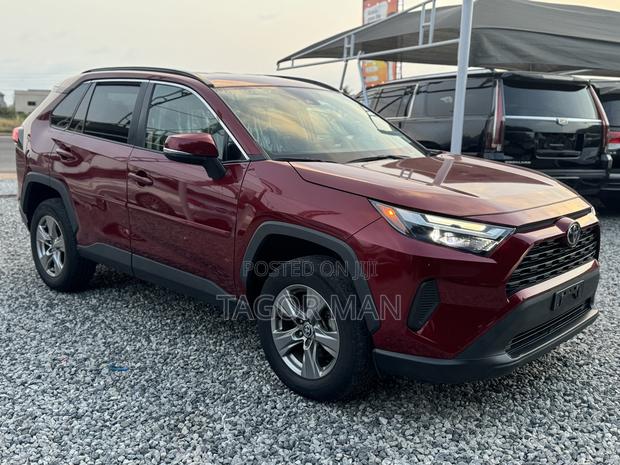 Toyota RAV4 2022 Red