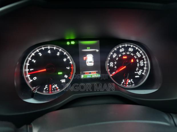 Toyota RAV4 2022 Red