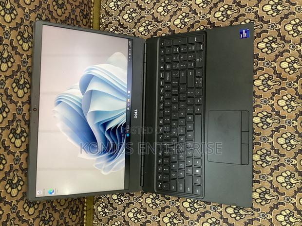 Laptop Dell Precision 7560 32GB Intel Core I9 SSD 1T