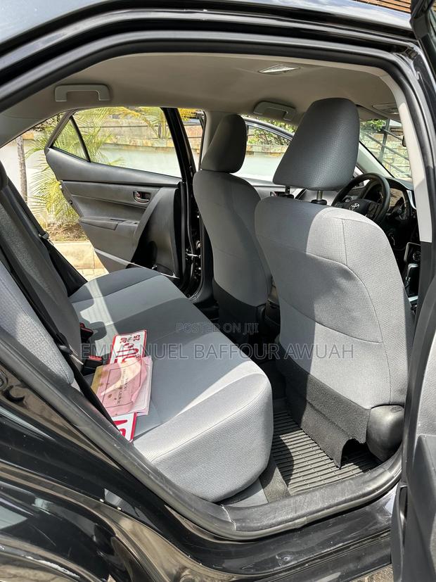 Toyota Corolla LE 4dr Sedan (1.8L 4cyl CVT) 2017 Black