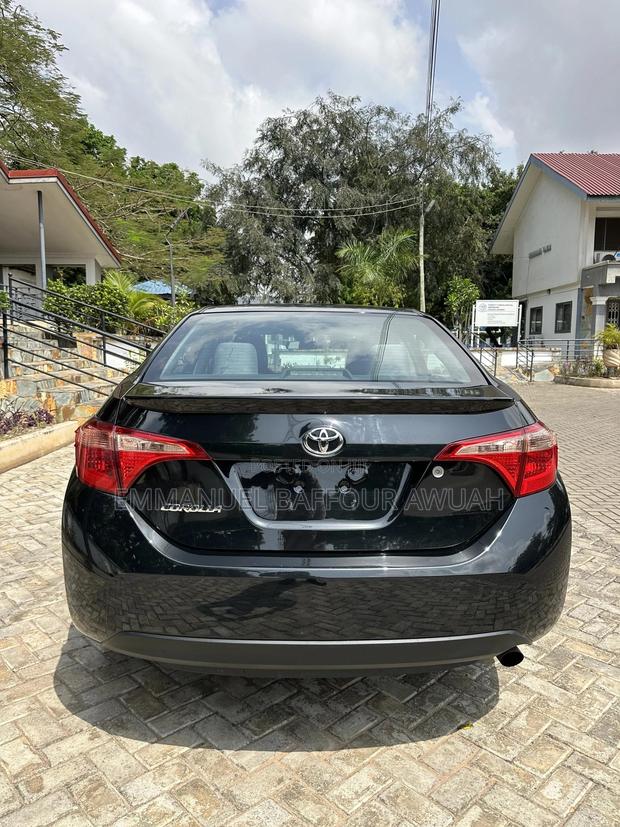 Toyota Corolla LE 4dr Sedan (1.8L 4cyl CVT) 2017 Black