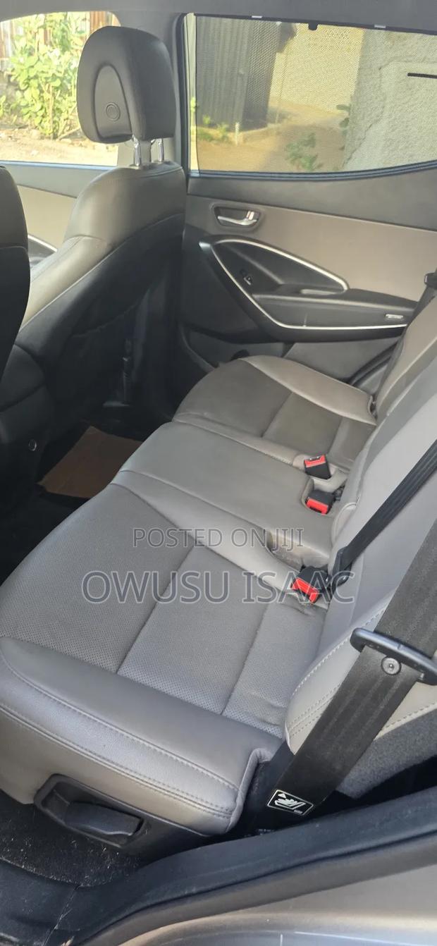 Hyundai Santa Fe Limited FWD 2017 Gray