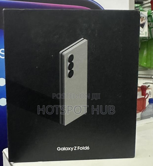 New Samsung Galaxy Z Fold6 256 GB Silver · Photo 4