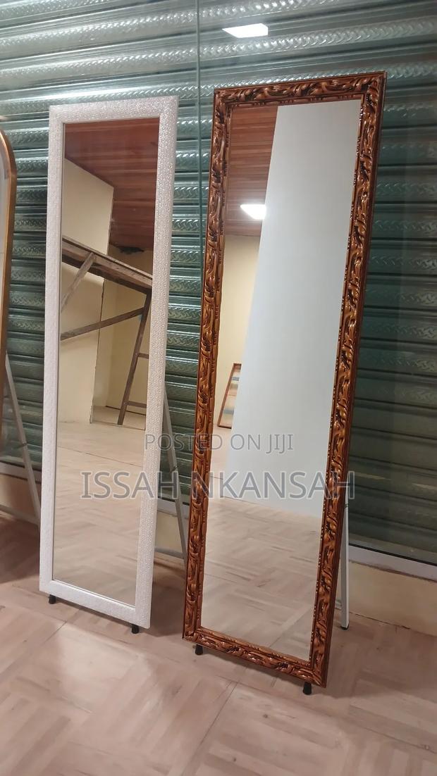 Standing Mirror · Photo 4