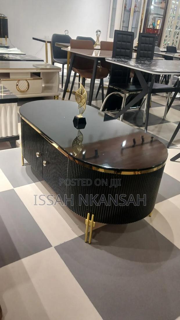 Centre Table · Photo 4
