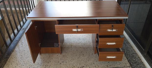Office Desk · Photo 3