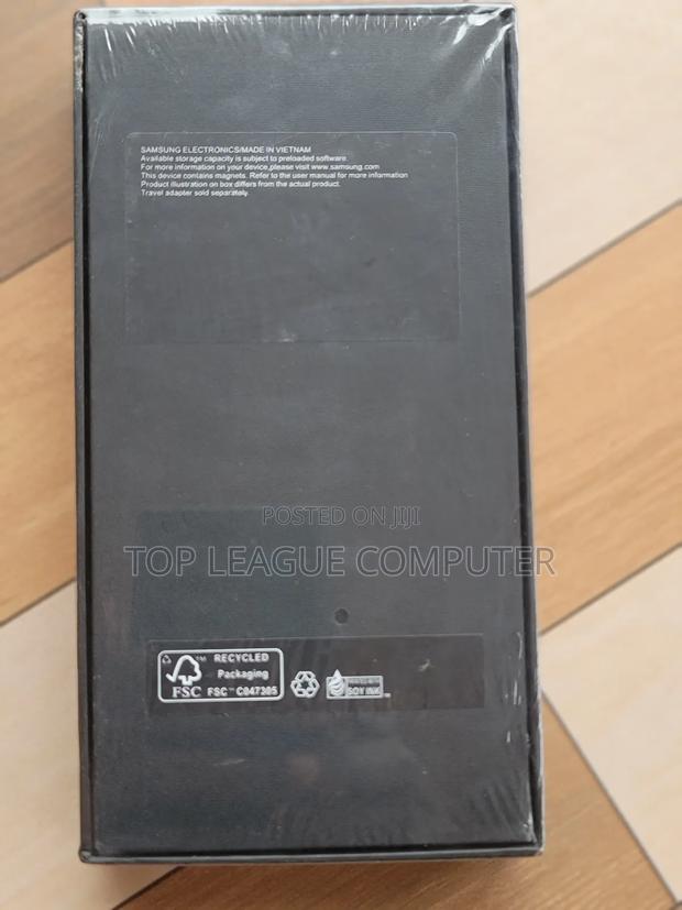 New Samsung Galaxy S24 Ultra 256 GB Black photo 2