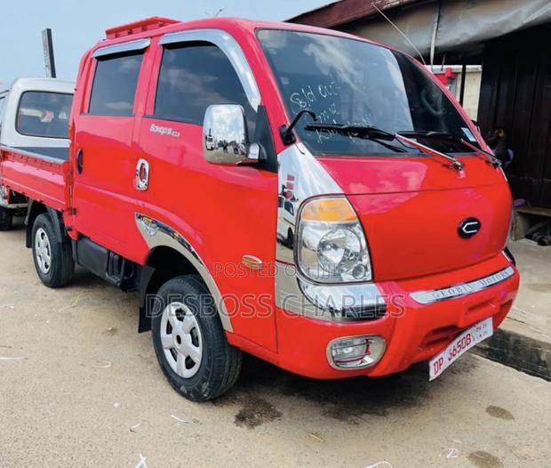 Kia Bongo Red photo 3