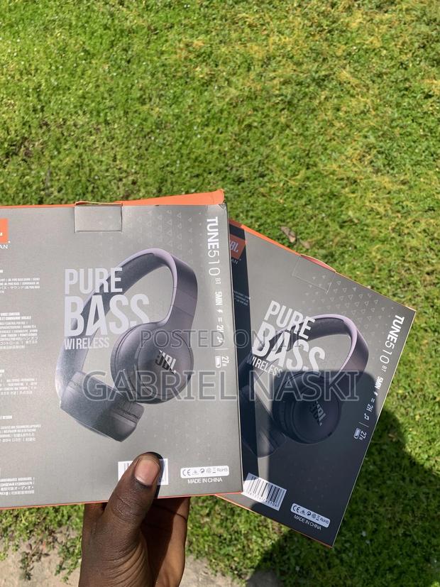 Enjoy With Bluetooth Headphones JBL Tune 510 · Photo 4