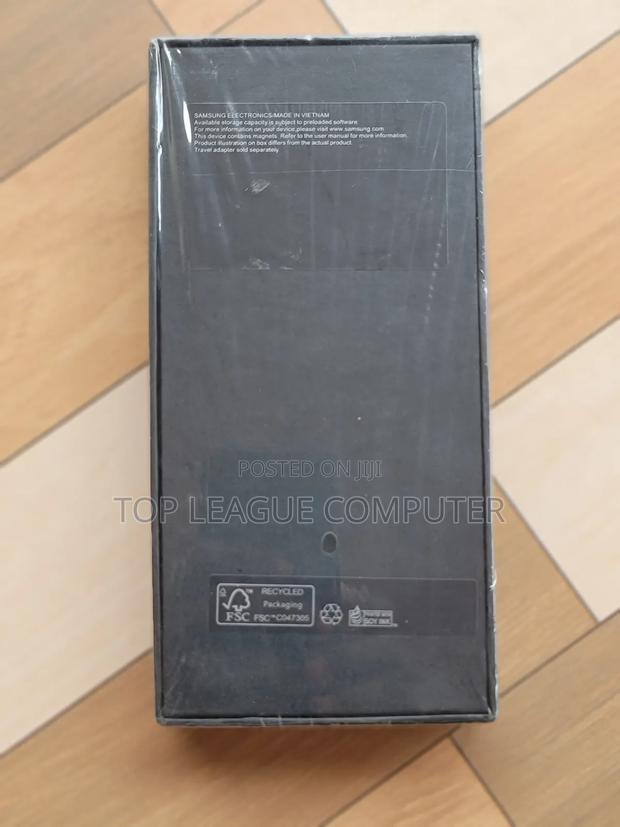 New Samsung Galaxy Z Flip5 256 GB Black photo 2