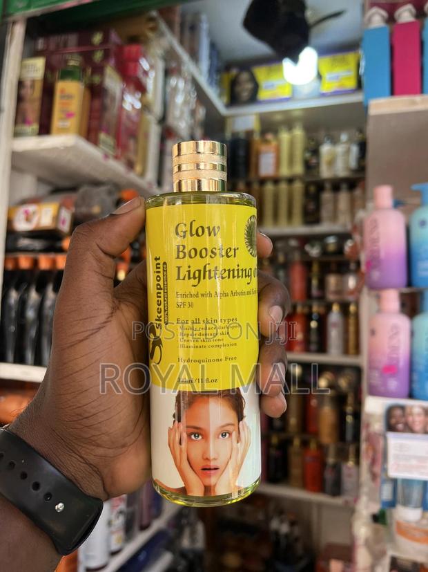 Glow Booster Lightening Oil · Photo 4