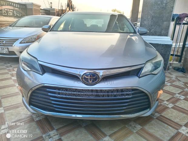 Toyota Avalon Limited Sedan FWD (3.5L 6cyl 6A) 2017 Silver
