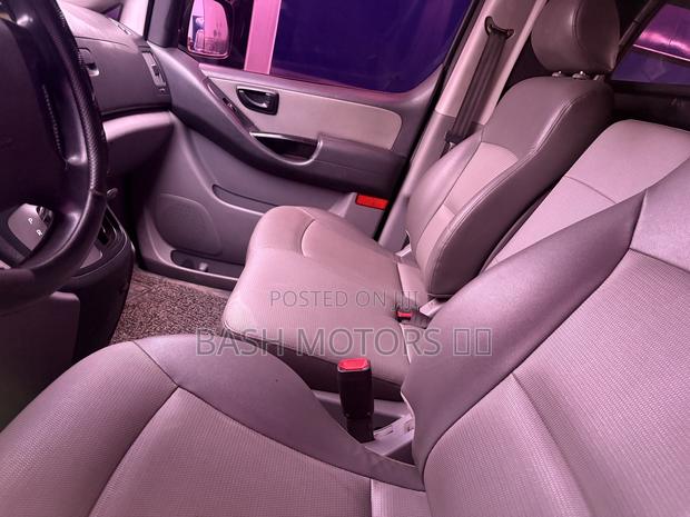 Hyundai Starex 2015 Grey